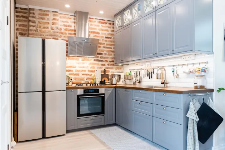 Кухня и столовая